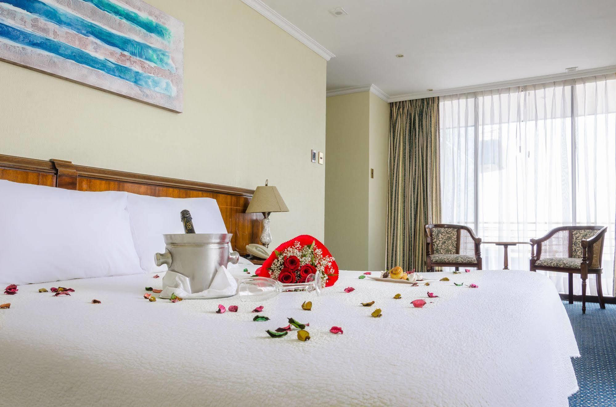 Hotel Sunfish Икике Екстериор снимка