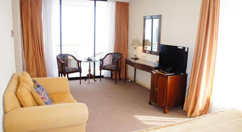 Hotel Sunfish Икике Екстериор снимка